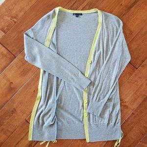 Gap Button Cardigan Size Small EUC